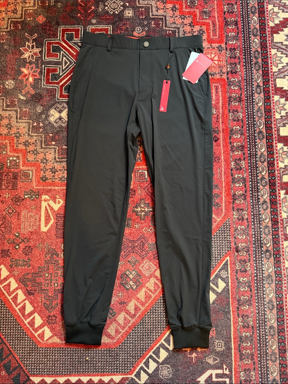 Men's Black Active Jogger Pants by Vuori